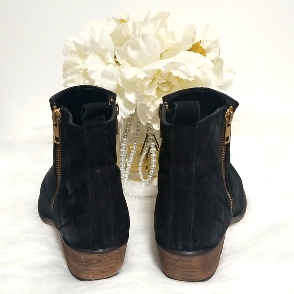 Steve Madden 'Nyrvana' Leather Ankle Boots - Picture 10 of 14